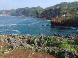 Asyik Juga Kemping di Pantai Kesirat
