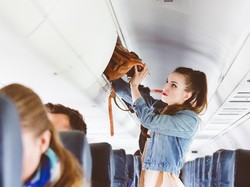 Tips dari Mantan Pilot Bawa 3 Barang Ini agar Penerbangan Lebih Nyaman