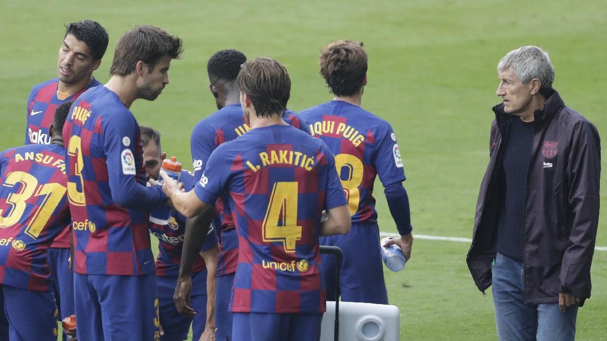 Mantan Presiden Barcelona, Sandro Rosell, menilai skuad Barca terlalu berkuasa (Foto: Lalo Villar/AP Photo)