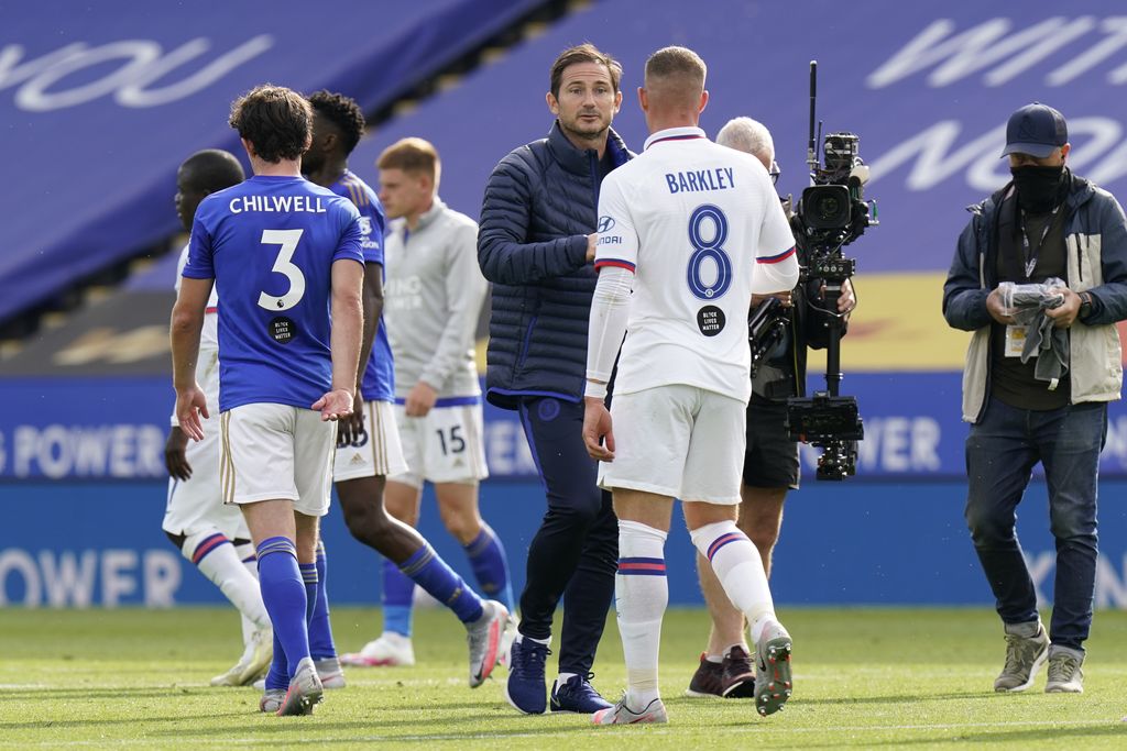 LEICESTER, ENGLAND - JUNE 28: Frank Lampard, Manager of Chelsea speaks with Ross Barkley of Chelsea after the FA Cup Fifth Quarter Final match between Leicester City and Chelsea FC at The King Power Stadium on June 28, 2020 in Leicester, England. (Photo by Tim Keeton/Pool via Getty Images)
