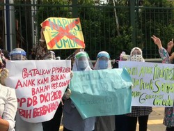 Protes PPDB DKI, Orang Tua Murid Demo di Kemendikbud