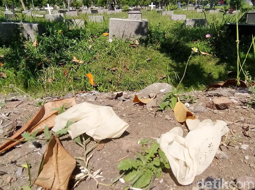 Video Duh, Ada yang Buang Sembarangan APD Bekas di TPU Video Duh, Ada yang Buang Sembarangan APD Bekas di TPU