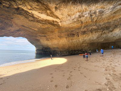 Foto: Pantai Unik di Dalam Gua