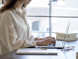 Ini Waktu Ideal Kerja untuk Karyawan Menurut Psikolog Ini Waktu Ideal Kerja untuk Karyawan Menurut Psikolog
