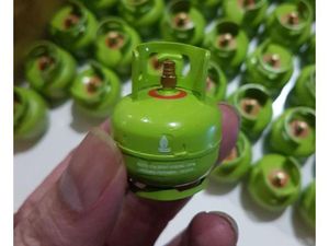 Percakapan Penjual Miniatur Tabung Gas dan Pembeli Ini Bikin Ngakak Percakapan Penjual Miniatur Tabung Gas dan Pembeli Ini Bikin Ngakak