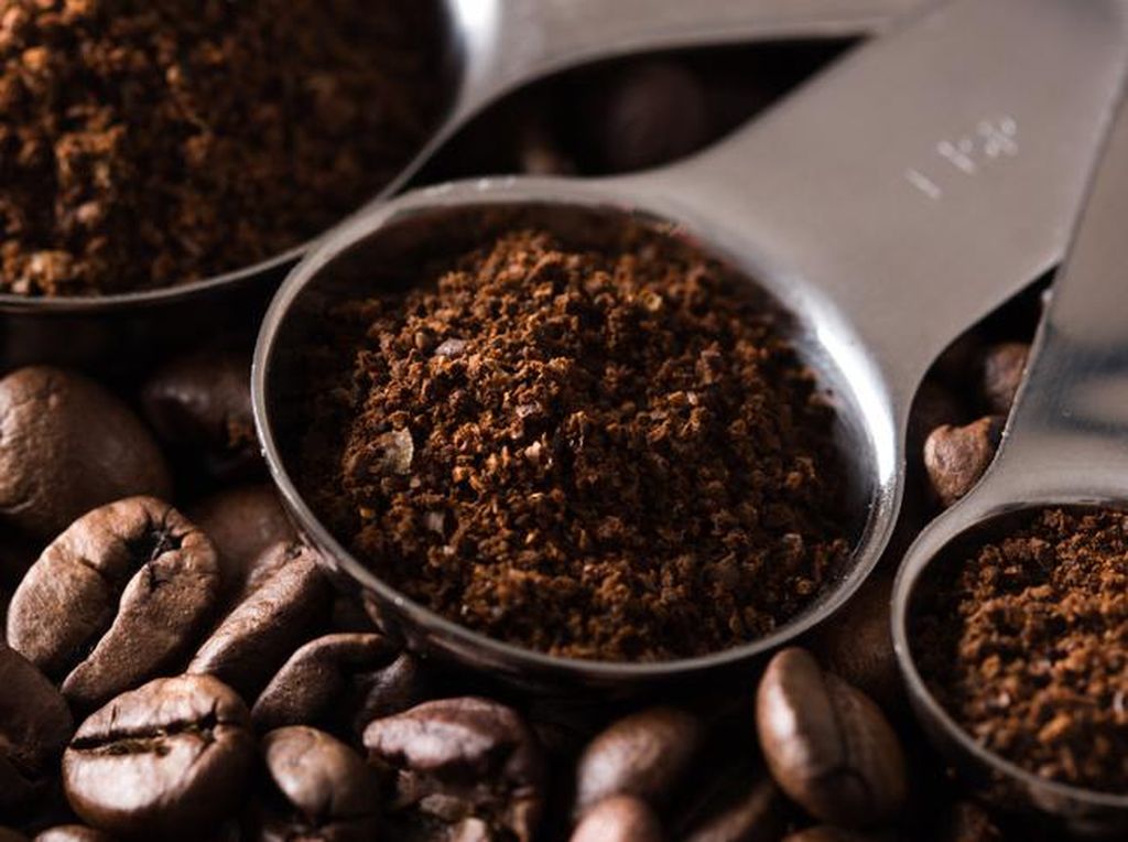 5 Manfaat Ampas Kopi untuk Kesuburan Tanaman 5 Manfaat Ampas Kopi untuk Kesuburan Tanaman