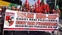 Massa Brebes Bergerak Tolak RUU HIP
