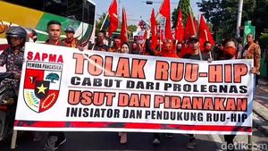 Massa Brebes Bergerak Tolak RUU HIP