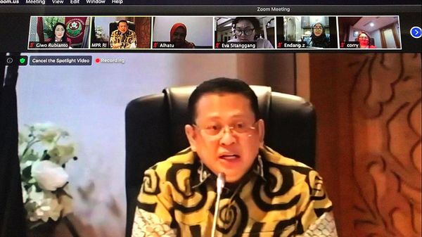 Diskusi Virtual di Hari Keluarga Nasional