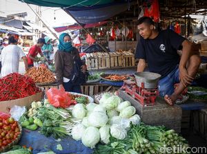 Sosialisasi Covid-19 yang Spesifik untuk Pedagang Pasar