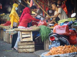 Kabar Baik! Pemerintah Mau Tebar Vaksin Corona ke Pedagang Pasar