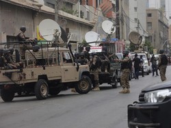 Sekelompok Pria Bersenjata Serang Bursa Efek Pakistan, 6 Orang Tewas