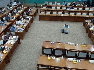 Sri Mulyani cs ke DPR Bahas Uang Rp 30 T yang Dititip di Bank BUMN