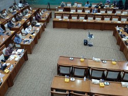 Sri Mulyani cs ke DPR Bahas Uang Rp 30 T yang Dititip di Bank BUMN