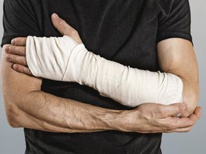 5 Tantangan Makan Paling Berbahaya, Telan Cabe dan Panggang Tangan