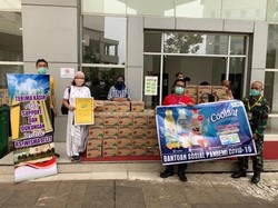 Tenaga Medis di RS Rujukan COVID-19 Dapat Bantuan Minuman Ion