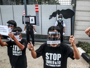 Aksi Mengecam Pandanaan PLTU Jawa 9 & 10