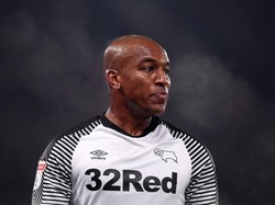 Ngeri! Eks Pemain Liverpool Ini Ditusuk Saat Keluar dari Mobilnya