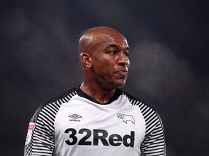 Ngeri! Eks Pemain Liverpool Ini Ditusuk Saat Keluar dari Mobilnya Ngeri! Eks Pemain Liverpool Ini Ditusuk Saat Keluar dari Mobilnya