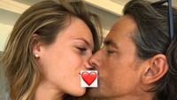 Angela Robusti diketahui sebagai pasangan Pippo Inzaghi selama beberapa waktu terakhir. Pasangan ini beda usia 16 tahun. (Foto: Instagram @anneannetteiris)