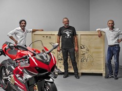 Ini Orang Pertama di Dunia yang Miliki Ducati Superleggera V4 Edisi Terbatas