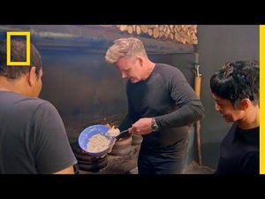 Gordon Ramsay Kepincut Bika hingga Dadiah di Uncharted Indonesia Gordon Ramsay Kepincut Bika hingga Dadiah di Uncharted Indonesia