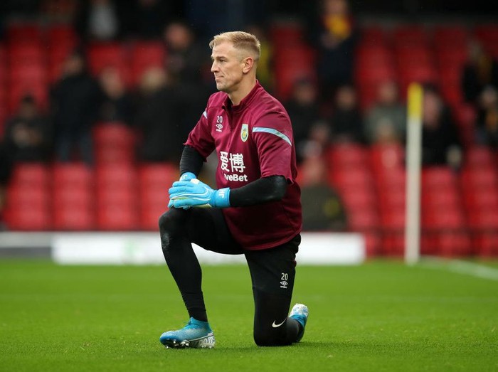 WATFORD, ENGLAND - NOVEMBER 23: Joe Hart of Burnley warms up prior to the Premier League match between Watford FC and Burnley FC at Vicarage Road on November 23, 2019 in Watford, United Kingdom. (Photo by Marc Atkins/Getty Images)