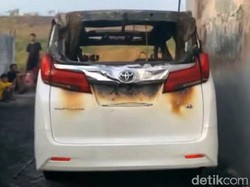 Alphard Via Vallen Hangus, Ini Tips Hadapi Mobil Terbakar
