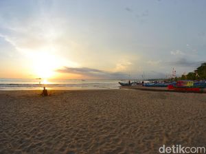 Masuk Pantai Pangandaran Tak Perlu Lagi Rapid Test COVID-19