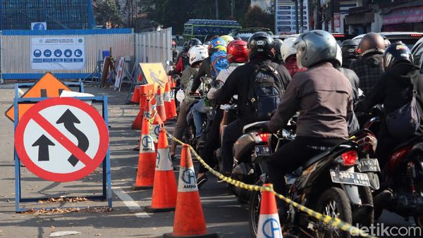 Pembangunan Flyover Dilanjutkan, Jalan Jakarta-WR Supratman Padat