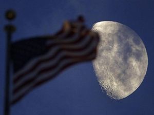 Pesona Bulan dan Matahari di Langit Kansas