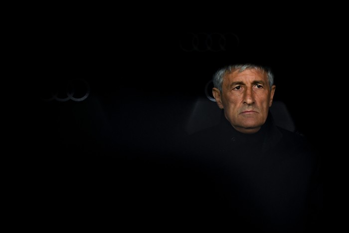 MADRID, SPAIN - MARCH 01: Head coach Quique Setien of FC Barcelona looks on during the Liga match between Real Madrid CF and FC Barcelona at Estadio Santiago Bernabeu on March 01, 2020 in Madrid, Spain. (Photo by David Ramos/Getty Images)