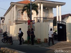 Keluarga Mengelak Dikatakan Mengolok-olok Pembakar Mobil Via Vallen Keluarga Mengelak Dikatakan Mengolok-olok Pembakar Mobil Via Vallen