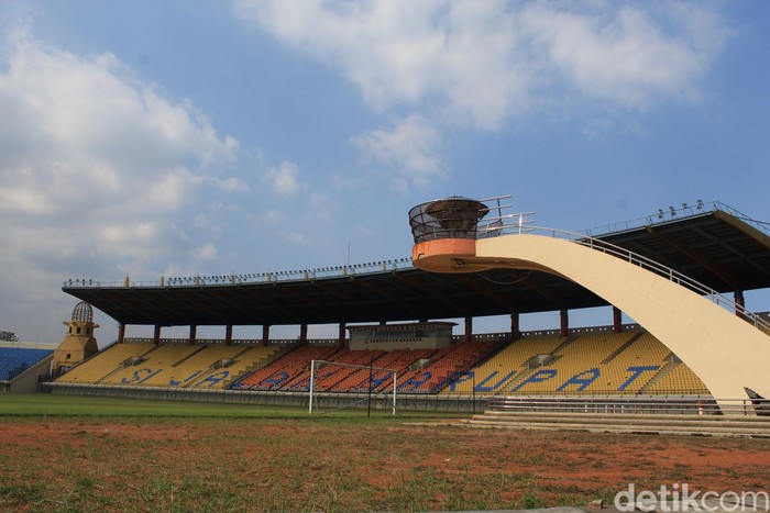 Pemerintah Kabupaten Bandung terus berbenah usai Stadion Si Jalak Harupat resmi ditunjuk jadi salah satu venue perhelatan Piala Dunia U-20 di tahun 2021 nanti.