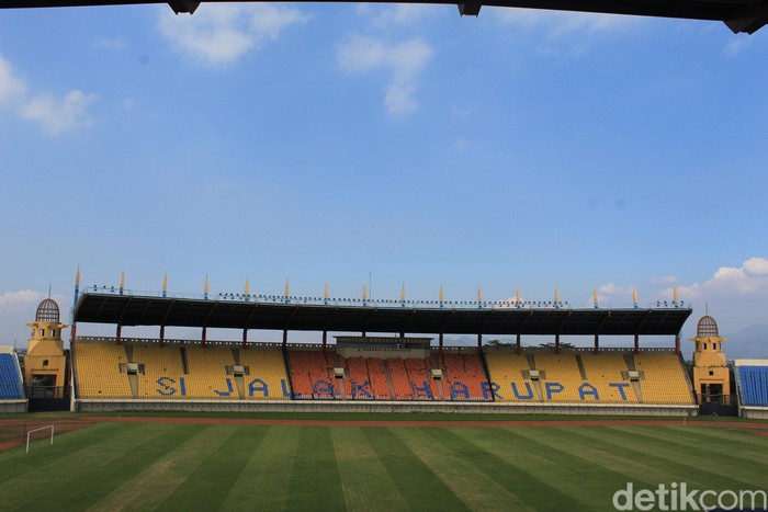 Pemerintah Kabupaten Bandung terus berbenah usai Stadion Si Jalak Harupat resmi ditunjuk jadi salah satu venue perhelatan Piala Dunia U-20 di tahun 2021 nanti.