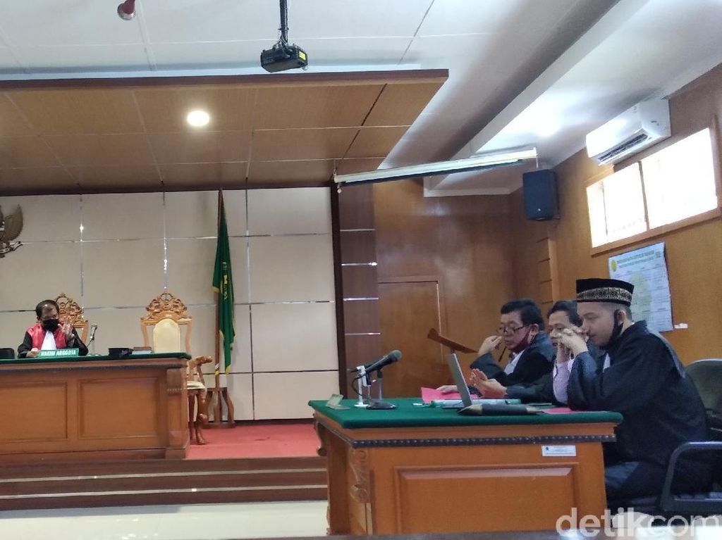 Bacakan Eksespsi Raden Rangga, Pengacara: Dakwaan Jaksa Keliru!