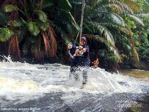 Pacu Adrenalin di Air Terjun Bertingkat Kandua Raya