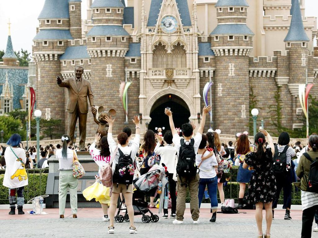 Asyik! Disneyland Tokyo Kembali Dibuka Lho Hari Ini Asyik! Disneyland Tokyo Kembali Dibuka Lho Hari Ini