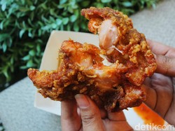 Fried Chicken Master: Kriuk Crispy Ayam Goreng Berbumbu Mangga dan Mala