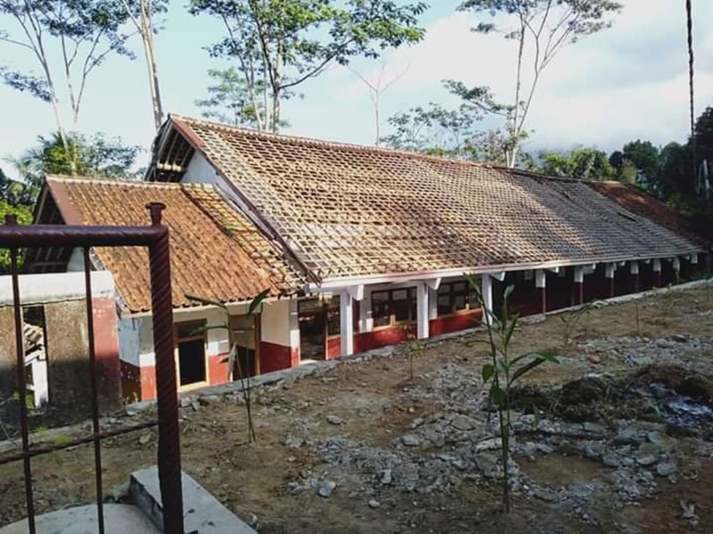 Heboh Kades Garut Jual Sekolah Negeri Rp 80 Juta, Begini Faktanya Heboh Kades Garut Jual Sekolah Negeri Rp 80 Juta, Begini Faktanya
