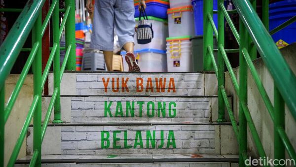 Kantong Ramah Lingkungan Jadi Pilihan Warga Saat Berbelanja