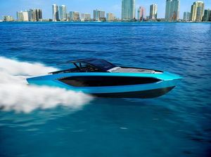 Ketika Lamborghini Bikin Speed Boat Berkecepatan Tinggi Ketika Lamborghini Bikin Speed Boat Berkecepatan Tinggi