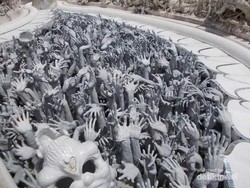 Wat Rong Khun, Kuil Megah yang Punya Ilustrasi Neraka