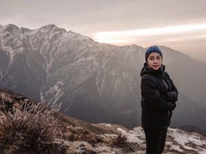 Dilamar di Tepi Pantai, Ini Potret Nikita Willy yang Suka Traveling