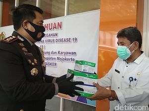 Ini Cara Polisi Mojokerto Semangati Tenaga Medis di Hari Bhayangkara