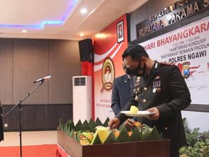 Saat Para Purna Bakti dan Perwira Muda Ngawi Dapat Kado HUT Bhayangkara