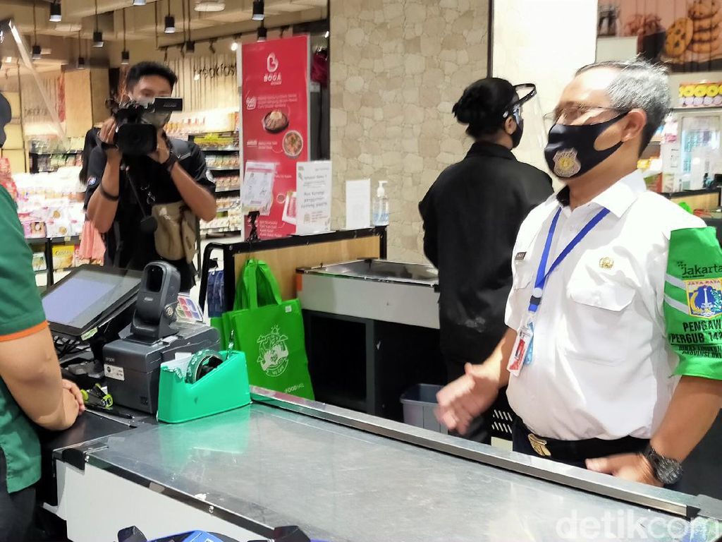Swalayan Dilarang Pakai Kantong Kresek, Begini Penerapannya Swalayan Dilarang Pakai Kantong Kresek, Begini Penerapannya