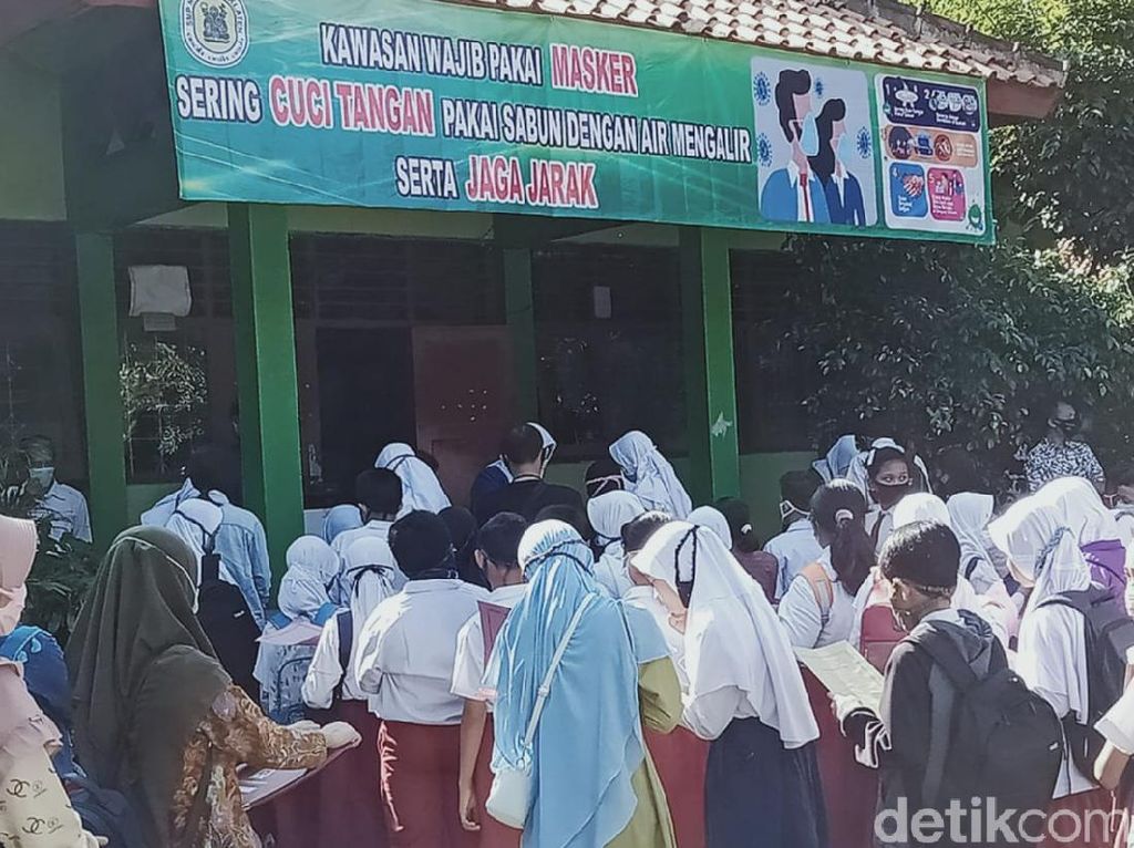 PPDB dan Problem Akut Tahunan PPDB dan Problem Akut Tahunan