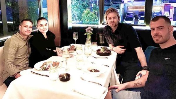 Ini Momen Manis Saat Agnez Mo dan Raphael Maitimo Makan Bareng