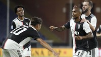 Douglas Costa jadi pencetak gol ketiga Juventus.